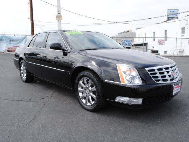 Photo of 2008 Cadillac DTS