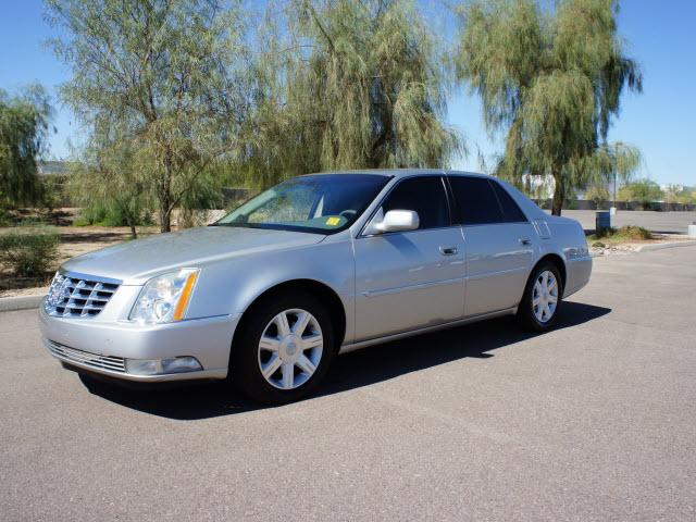 Photo of 2006 Cadillac DTS