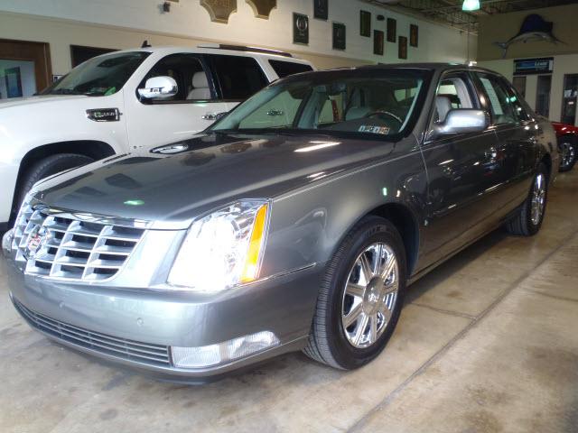 Photo of 2007 Cadillac DTS