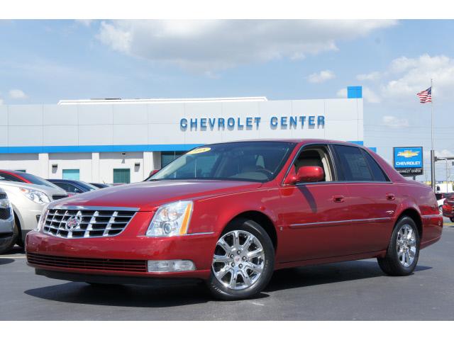 Photo of 2008 Cadillac DTS