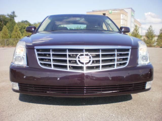 Photo of 2008 Cadillac DTS