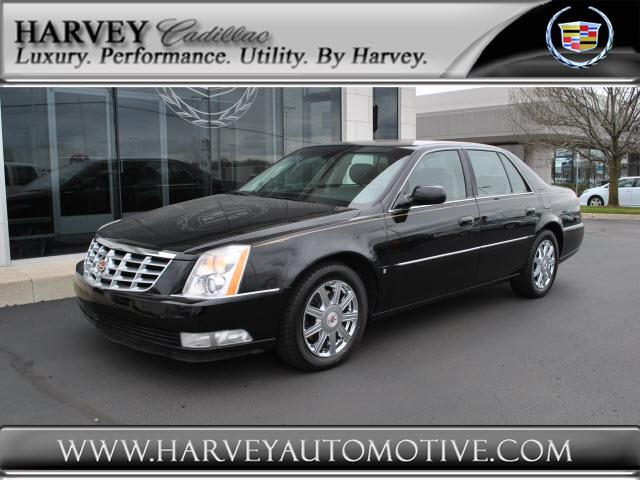 Photo of 2008 Cadillac DTS