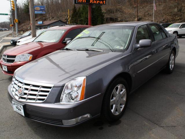 Photo of 2007 Cadillac DTS