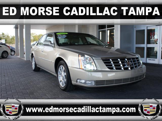 Photo of 2008 Cadillac DTS