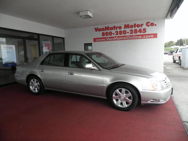 Photo of 2007 Cadillac DTS