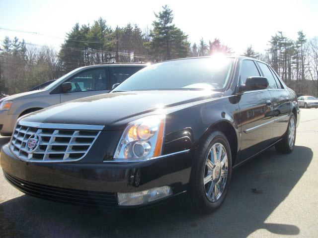 Photo of 2008 Cadillac DTS