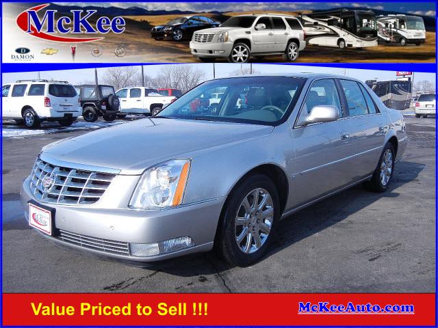 Photo of 2008 Cadillac DTS