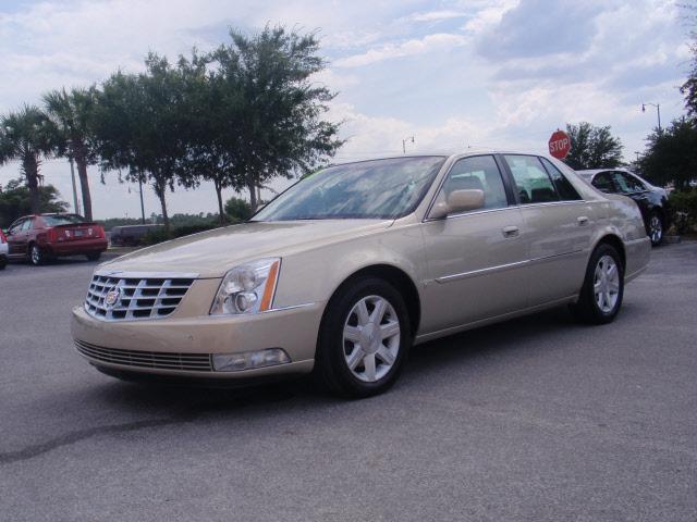 Photo of 2007 Cadillac DTS