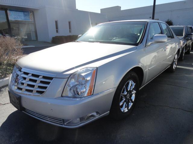 Photo of 2011 Cadillac DTS