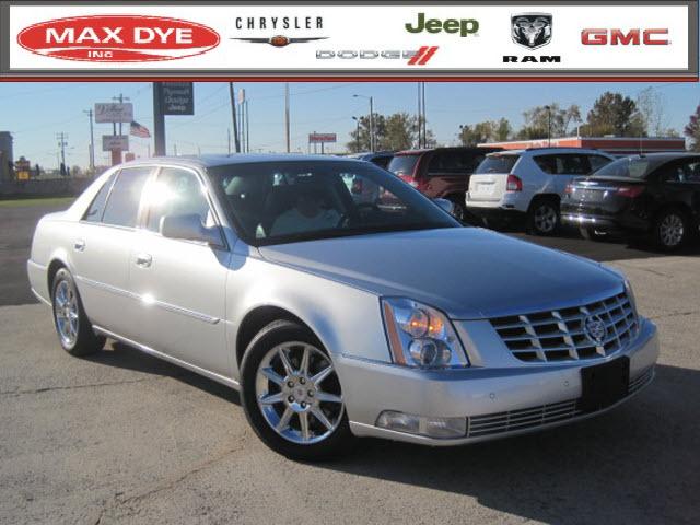 Photo of 2011 Cadillac DTS