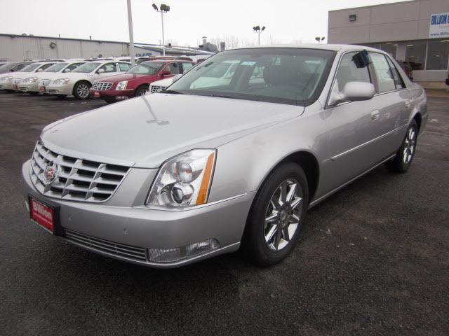 Photo of 2011 Cadillac DTS
