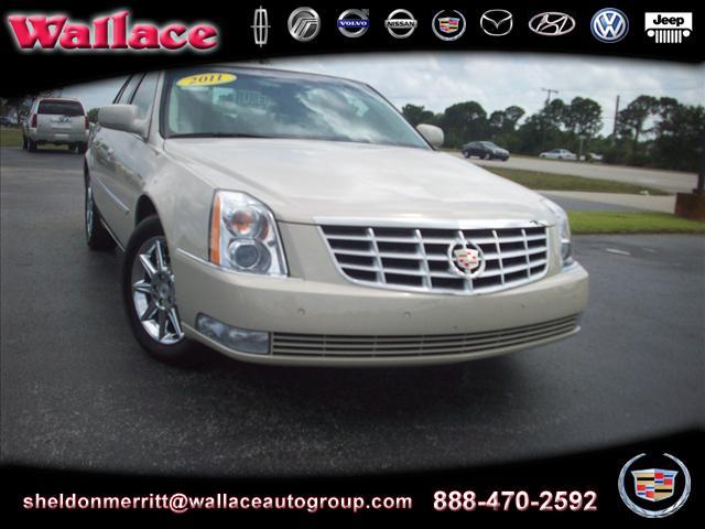 Photo of 2011 Cadillac DTS