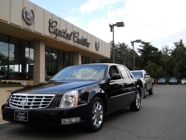 Photo of 2010 Cadillac DTS