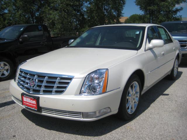 Photo of 2010 Cadillac DTS