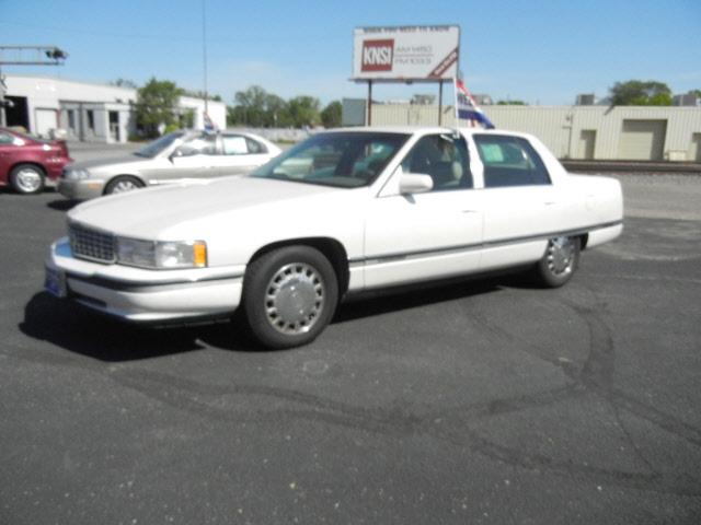 Photo of 1996 Cadillac DeVille