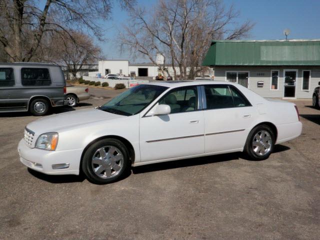 Photo of 2004 Cadillac DeVille