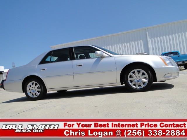 Photo of 2011 Cadillac DTS