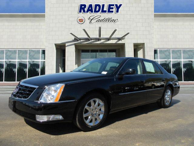 Photo of 2011 Cadillac DTS
