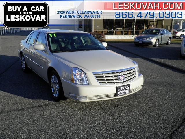 Photo of 2011 Cadillac DTS