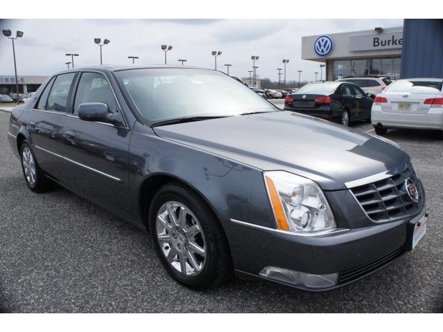 Photo of 2011 Cadillac DTS