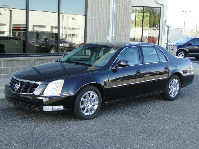 Photo of 2011 Cadillac DTS