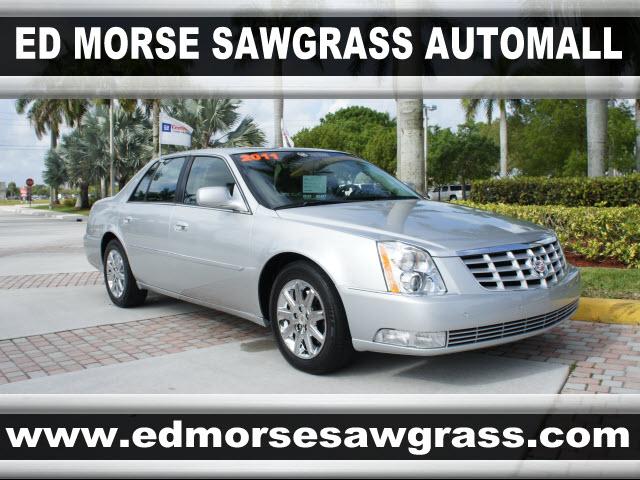 Photo of 2011 Cadillac DTS
