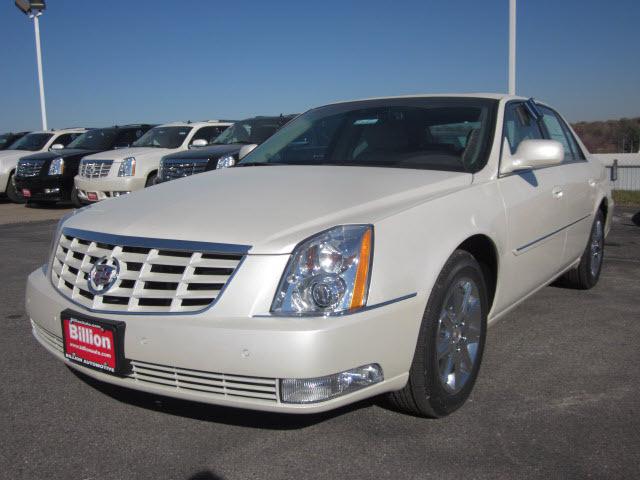 Photo of 2011 Cadillac DTS