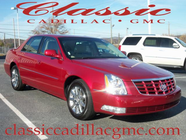 Photo of 2011 Cadillac DTS