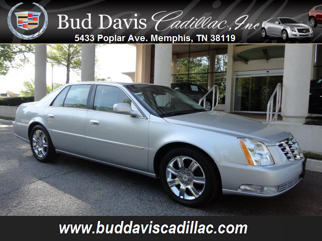 Photo of 2011 Cadillac DTS