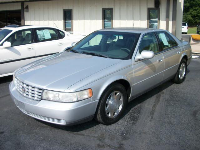 Photo of 2001 Cadillac Seville