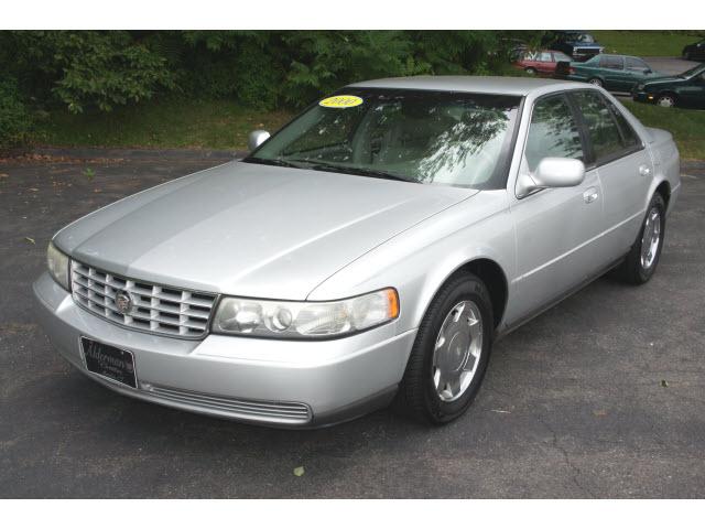 Photo of 2000 Cadillac Seville
