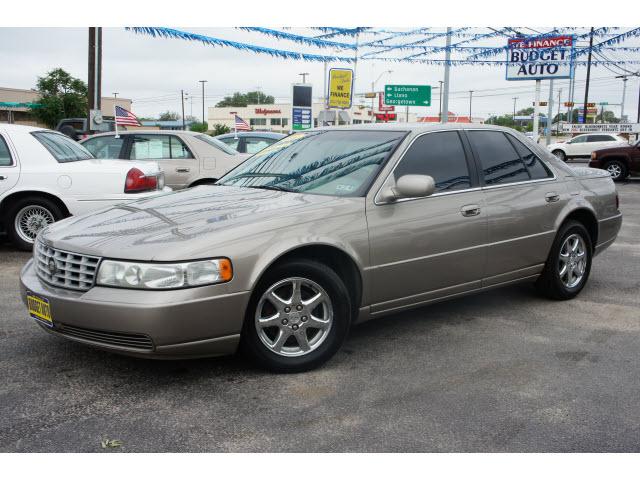 Photo of 2001 Cadillac Seville