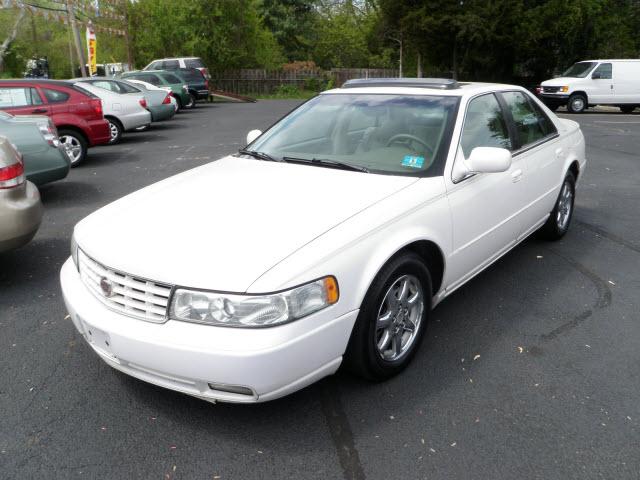 Photo of 2004 Cadillac Seville