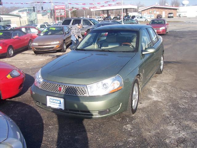 Photo of 2004 Saturn L300