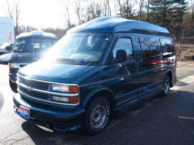 Photo of 1998 Chevrolet Van