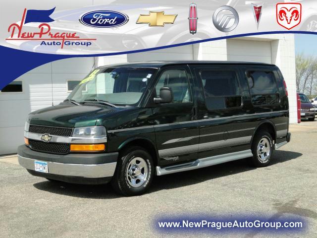 Photo of 2003 Chevrolet Express Cargo Van