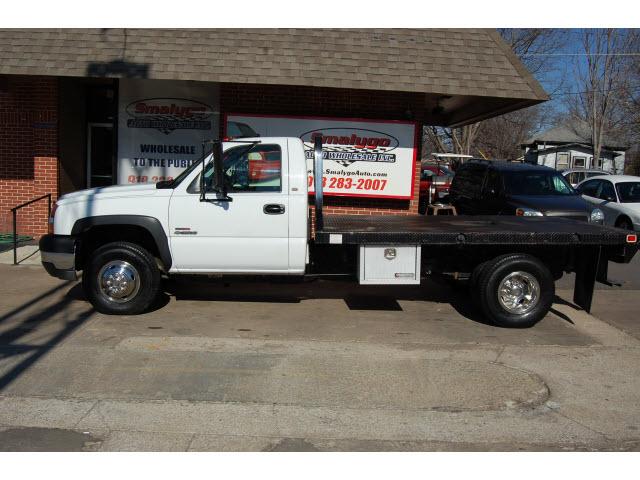 Photo of 2005 Chevrolet Silverado 3500