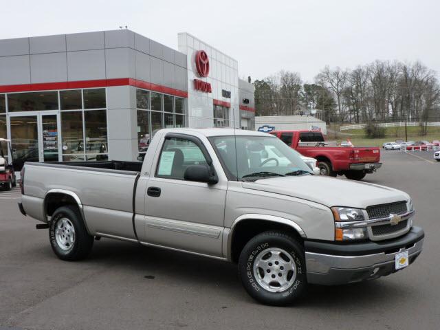 Photo of 2004 Chevrolet Silverado 1500