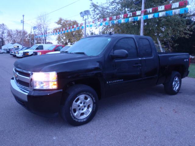 Photo of 2008 Chevrolet Silverado 1500