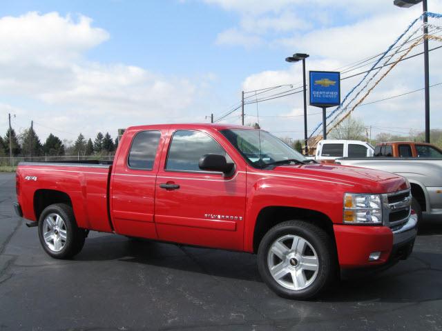 Photo of 2008 Chevrolet Silverado 1500