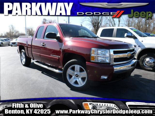 Photo of 2008 Chevrolet Silverado 1500