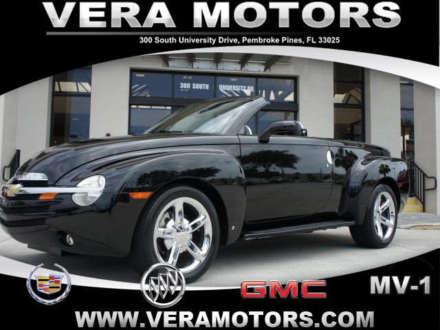 Photo of 2006 Chevrolet SSR