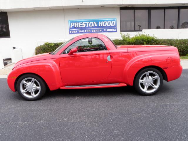 Photo of 2005 Chevrolet SSR