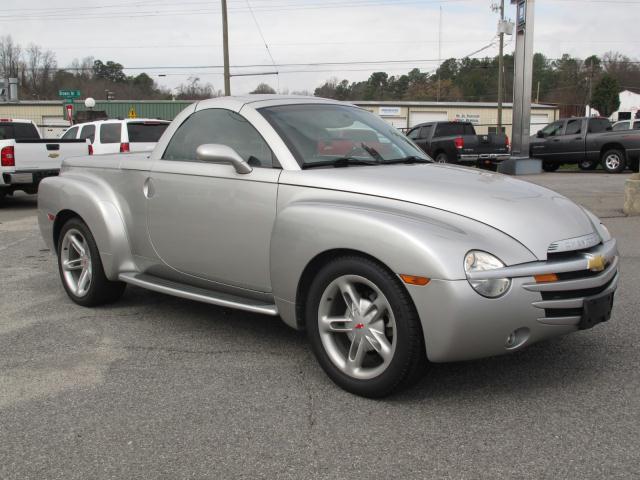 Photo of 2004 Chevrolet SSR