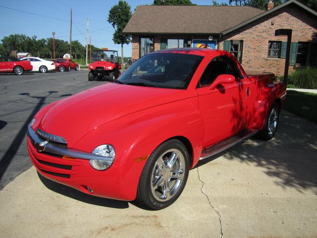 Photo of 2004 Chevrolet SSR