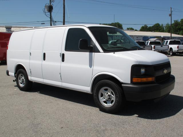 Photo of 2008 Chevrolet Express Cargo Van
