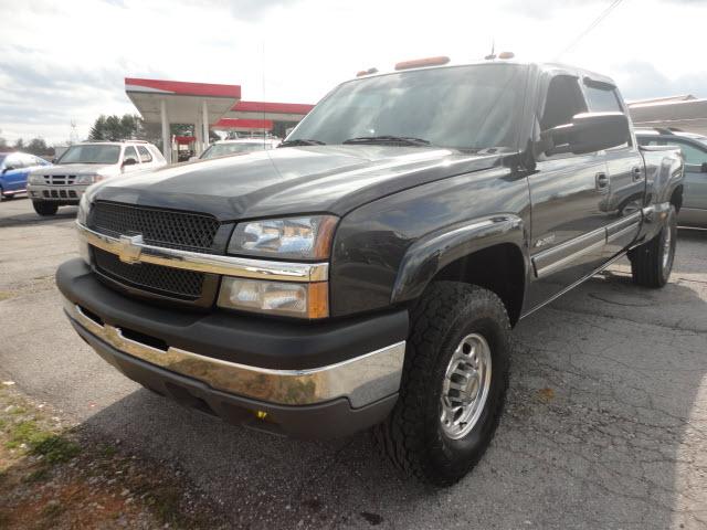 Photo of 2004 Chevrolet Silverado 2500