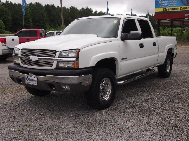 Photo of 2004 Chevrolet Silverado 2500