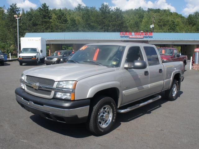 Photo of 2004 Chevrolet Silverado 2500