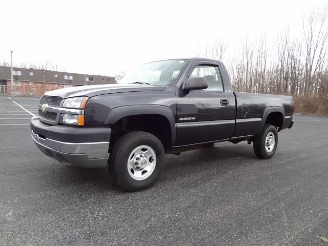 Photo of 2004 Chevrolet Silverado 2500